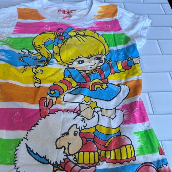 Rainbow Brite 2012 T-Shirt Size Medium Vintage Girls - Picture 3 of 5